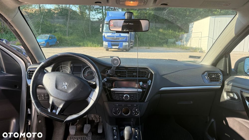 Peugeot 301 1.6 VTi Allure - 5