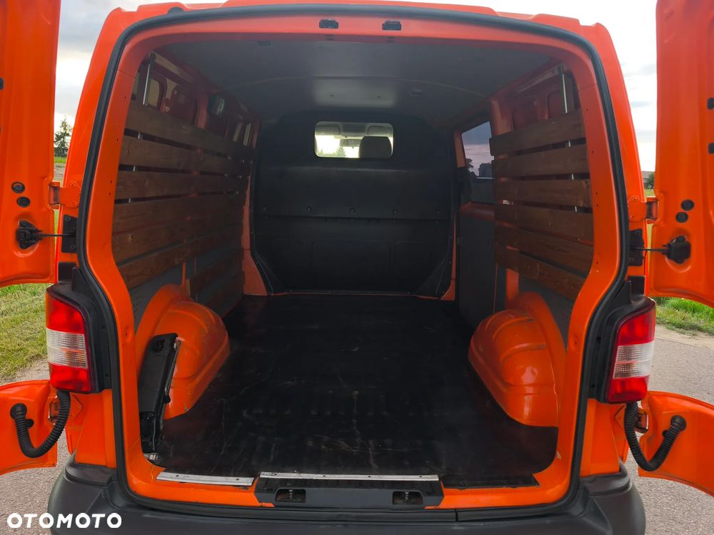 Volkswagen Transporter - 8