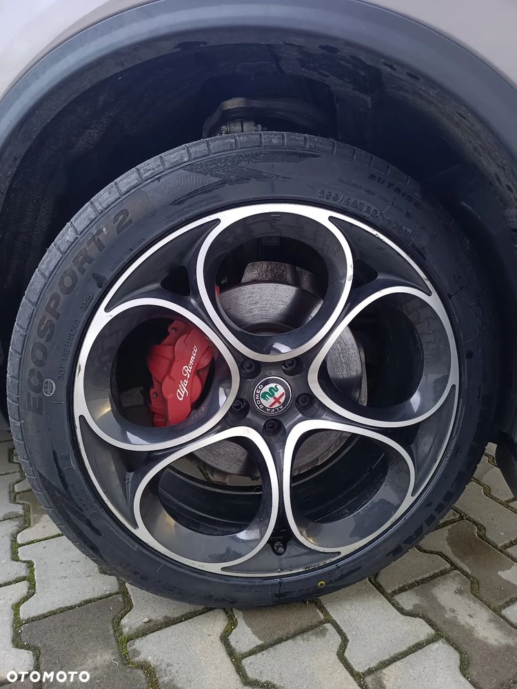 Alfa Romeo Stelvio 2.0 Turbo 16V AT8-Q4 Lusso Ti - 15