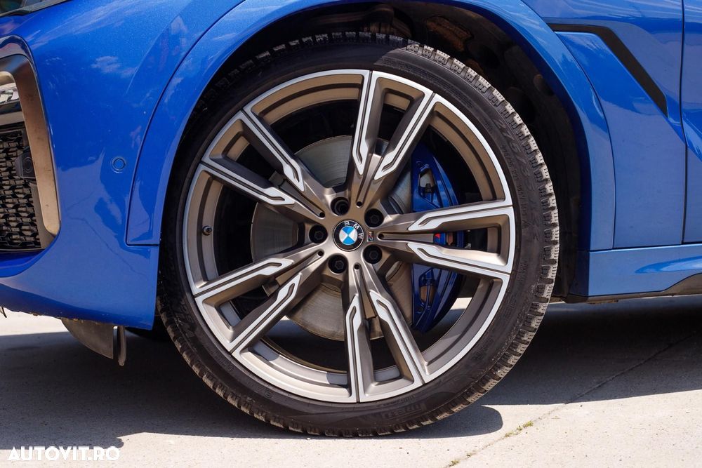 BMW X6 M M50i - 11
