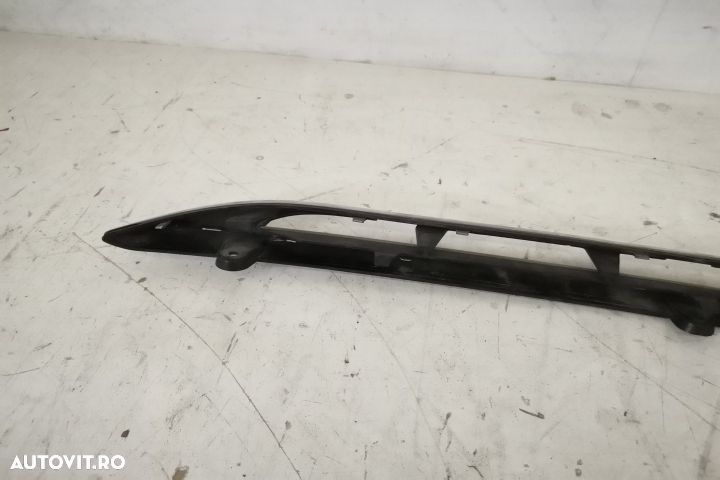 Ornament Crom Inferior Fusta Bara Fata Original In Stare Buna Mercedes - 6