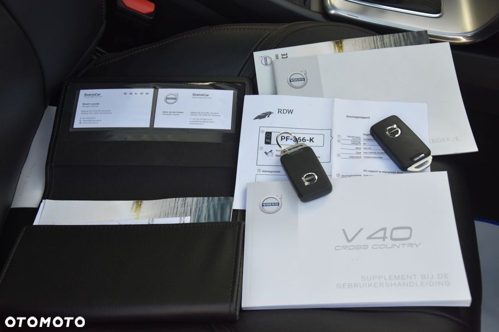 Volvo V40 Cross Country T3 Drive-E Summum - 27