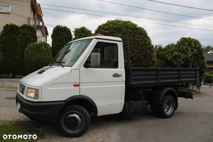 Iveco DAILY 35/10 ŁADNE_GRAMA RDZY z WŁOCH_SOLIDNA ORYGINALNA- 3 STRONNA WYWROTKA NA BLIŻNIAKU-DMC 3.5 TONY KAT .B - 17