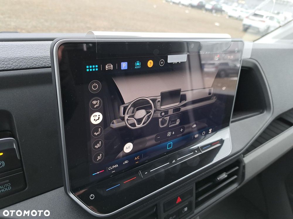 Volkswagen Crafter 35 Furgon z wysokim dachem silnik: 2,0 l EU6 SCR 177 KM, przedni 8-bieg.automatyczna, r.o : 4490 mm - 15