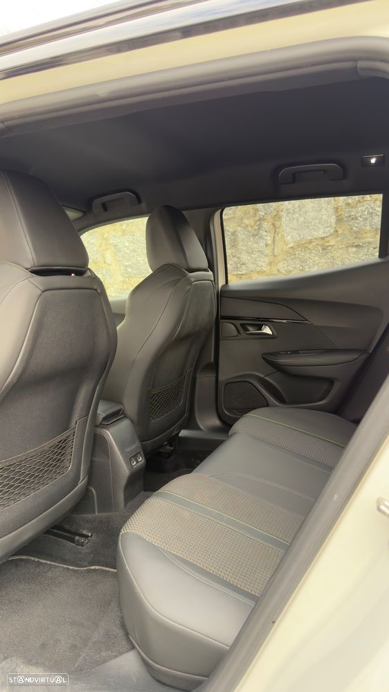 Peugeot 2008 1.2 PureTech GT Line - 11