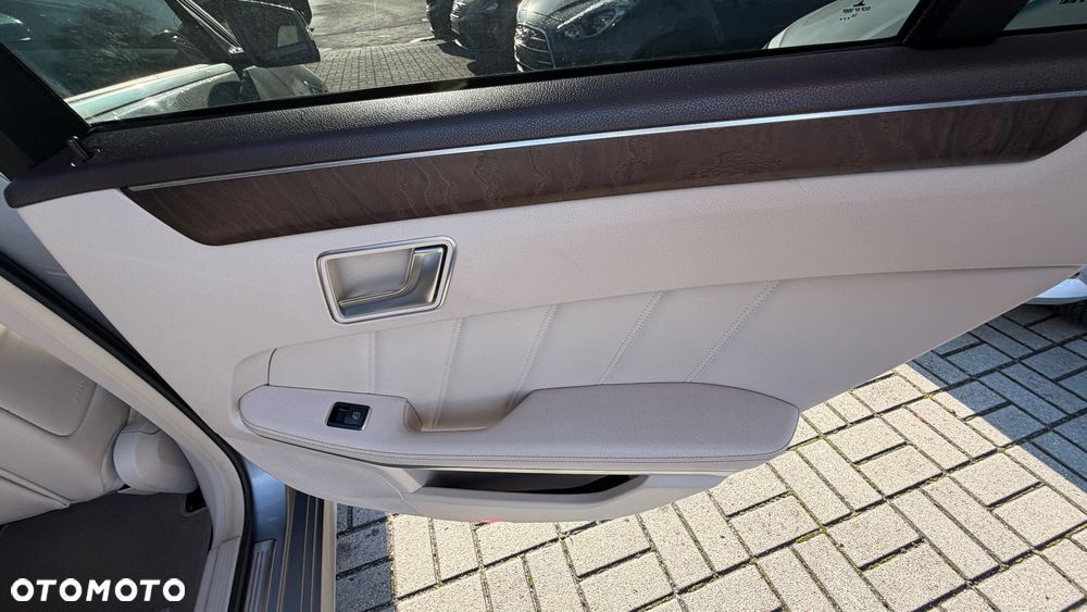 Mercedes-Benz Klasa E 220 BlueTEC 9G-TRONIC Avantgarde - 14