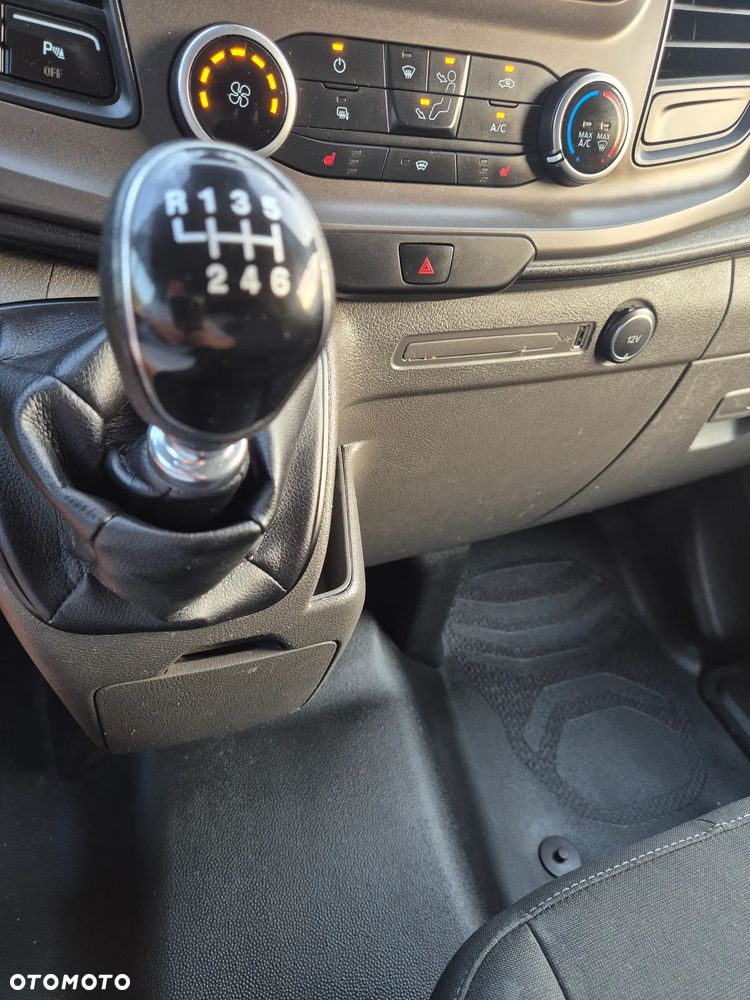 Ford Custom 2.0Tdci 2020r 130 koni 150tys km Ledy kamera klima webasto Super stan - 25
