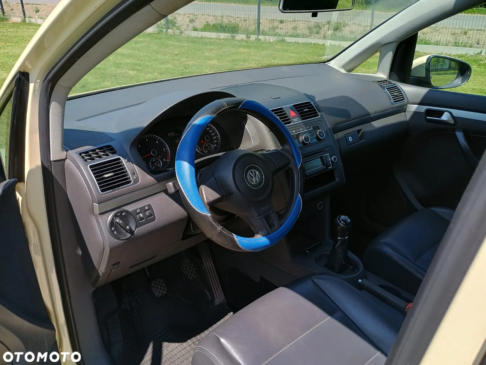 Volkswagen Touran - 13