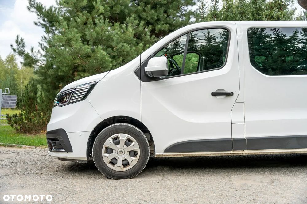 Renault Trafic Grand 2.0 dCi - 9
