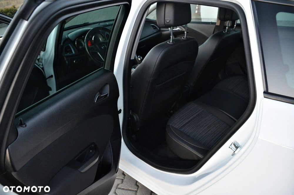 Opel Astra - 16