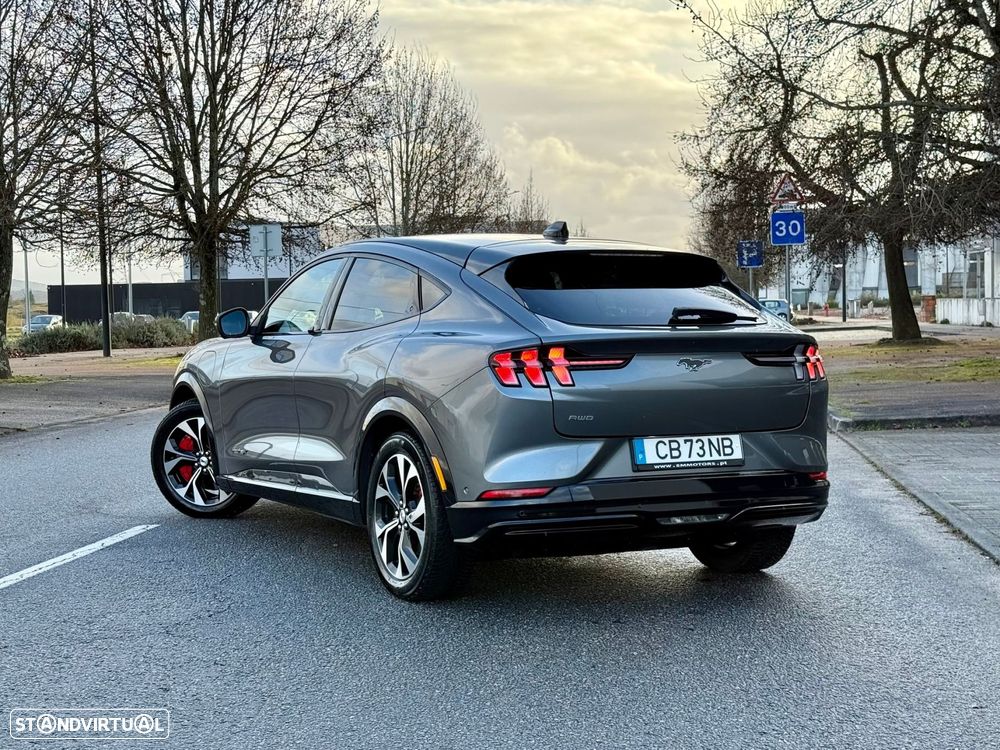 Ford Mustang Mach-E AWD PREMIUM - 2