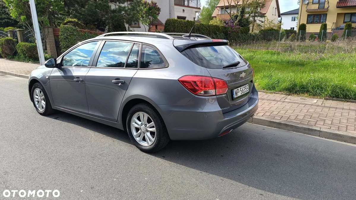 Chevrolet Cruze 1.7 LT - 6