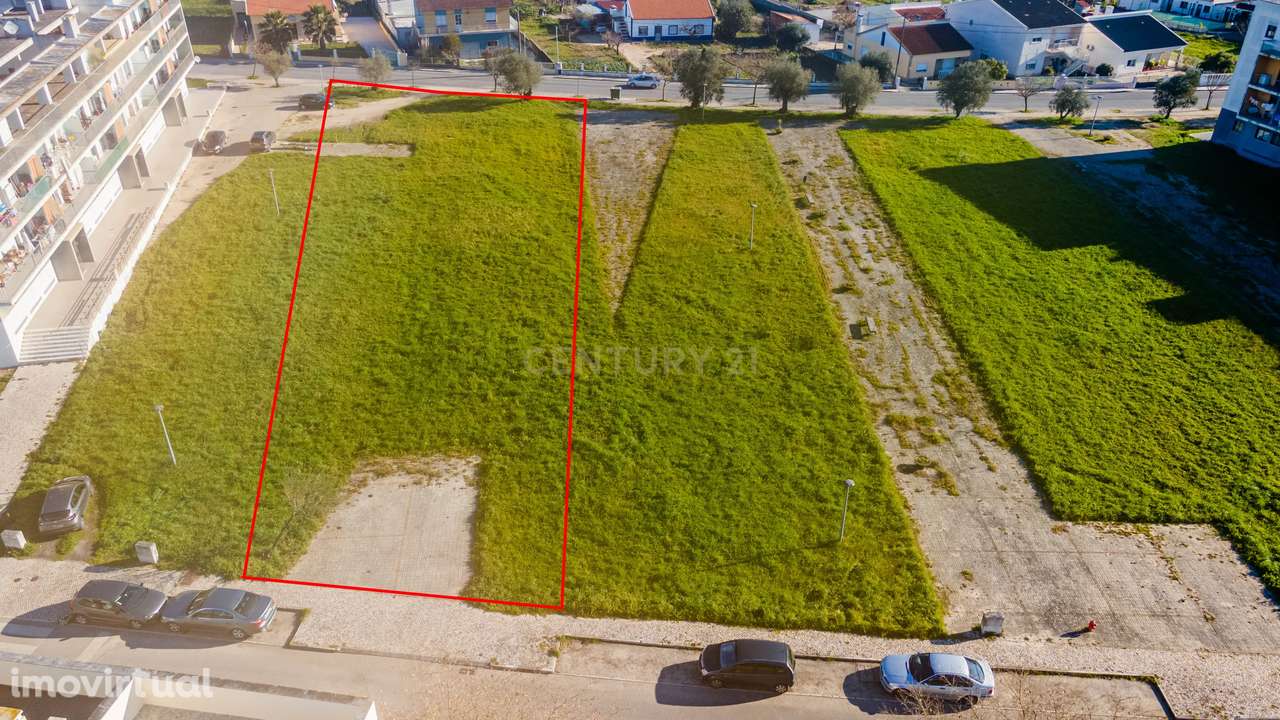 Lote de Terreno Urbano no Centro do Cartaxo para construção de 3 bloco - Grande imagem: 3/16
