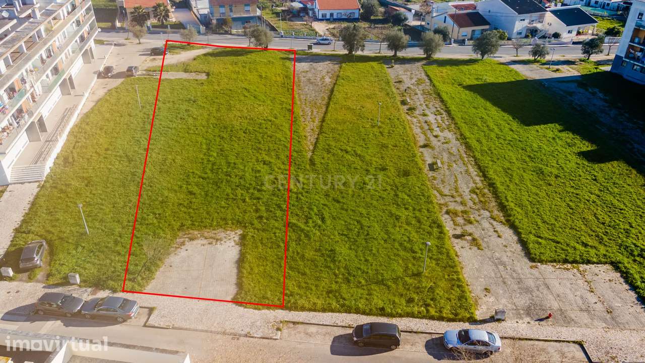 Lote de Terreno Urbano no Centro do Cartaxo para construção de 3 bloco - Grande imagem: 3/16