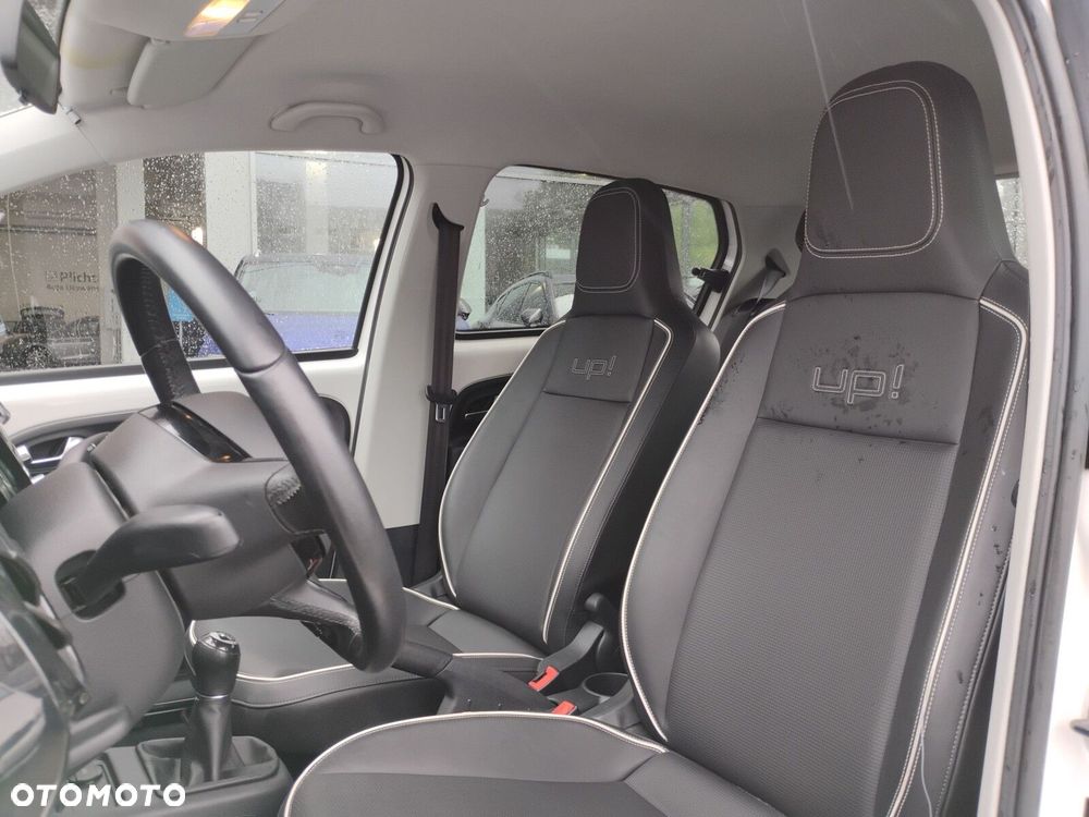 Volkswagen up! 1.0 high - 15