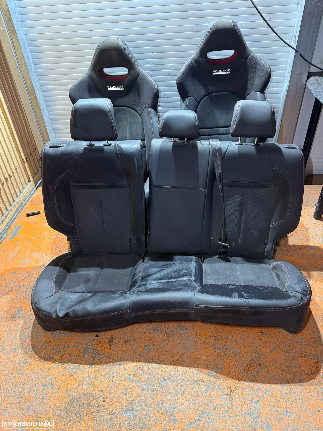 Bancos Frontais e Traseiros Peugeot 208 Ano 2015 - 3