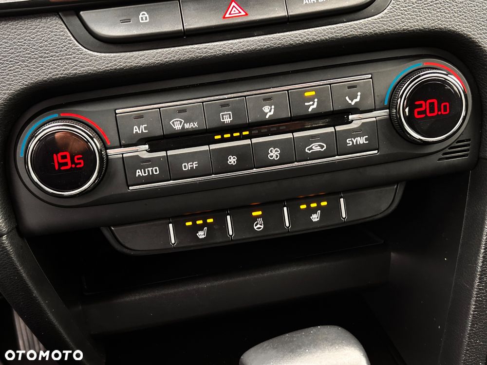 Kia Ceed 1.6 CRDi SCR L Business Line Plus DCT - 31