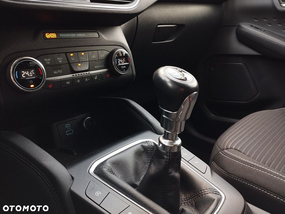 Ford Kuga 1.5 EcoBoost FWD Titanium X - 23