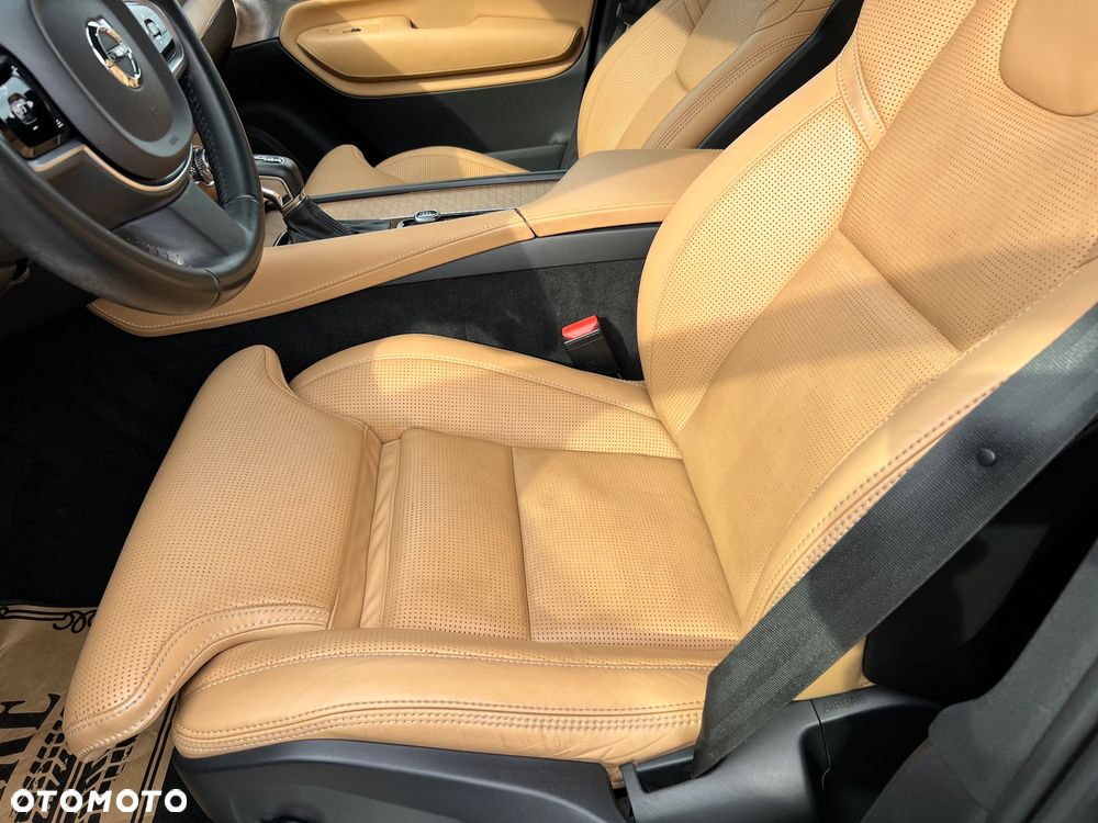 Volvo XC 90 T5 AWD Inscription - 3