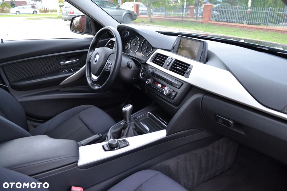 BMW Seria 3 - 31