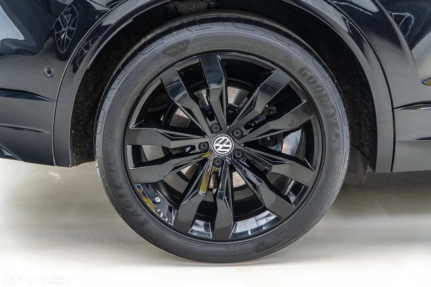 Volkswagen Touareg 3.0 V6 TDI 4Motion DPF Automatik R-Line - 35