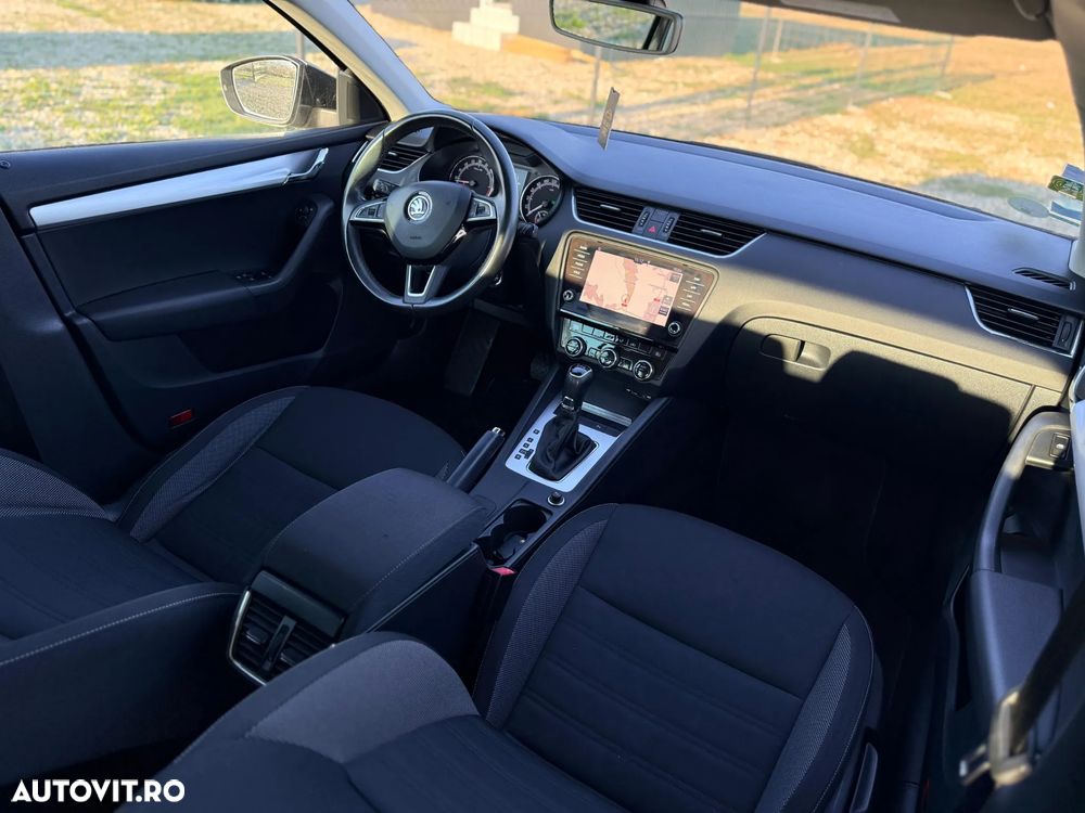 Skoda Octavia Combi 1.6 TDI DSG Premium Edition - 6