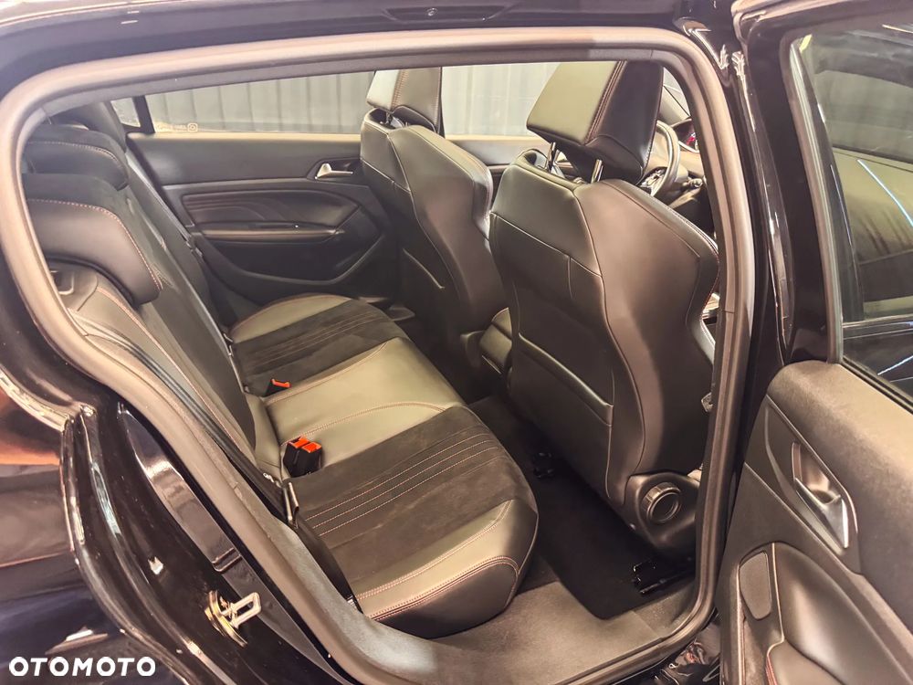 Peugeot 308 1.6 e-THP S&S GTi by Sport - 24