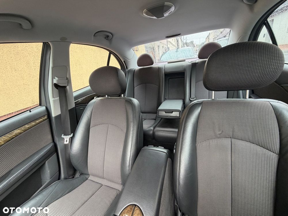 Mercedes-Benz Klasa E 220 CDI T Avantgarde - 15