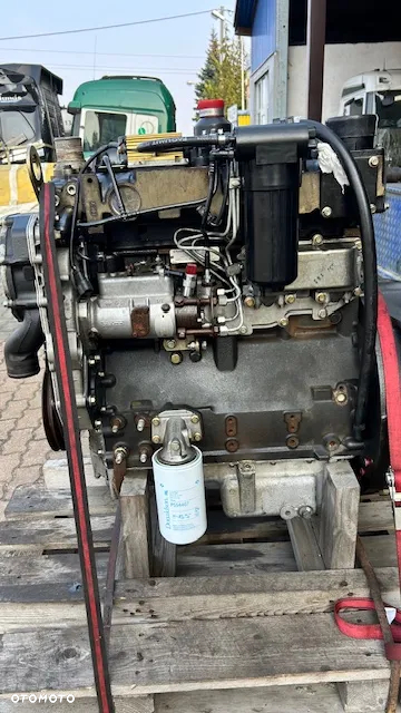 SILNIK PERKINS 1104A - 5