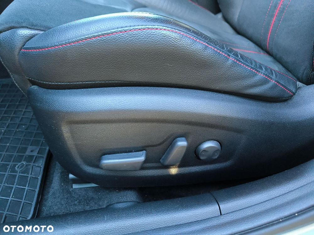 Kia ProCeed 1.6 T-GDI GT DCT - 24