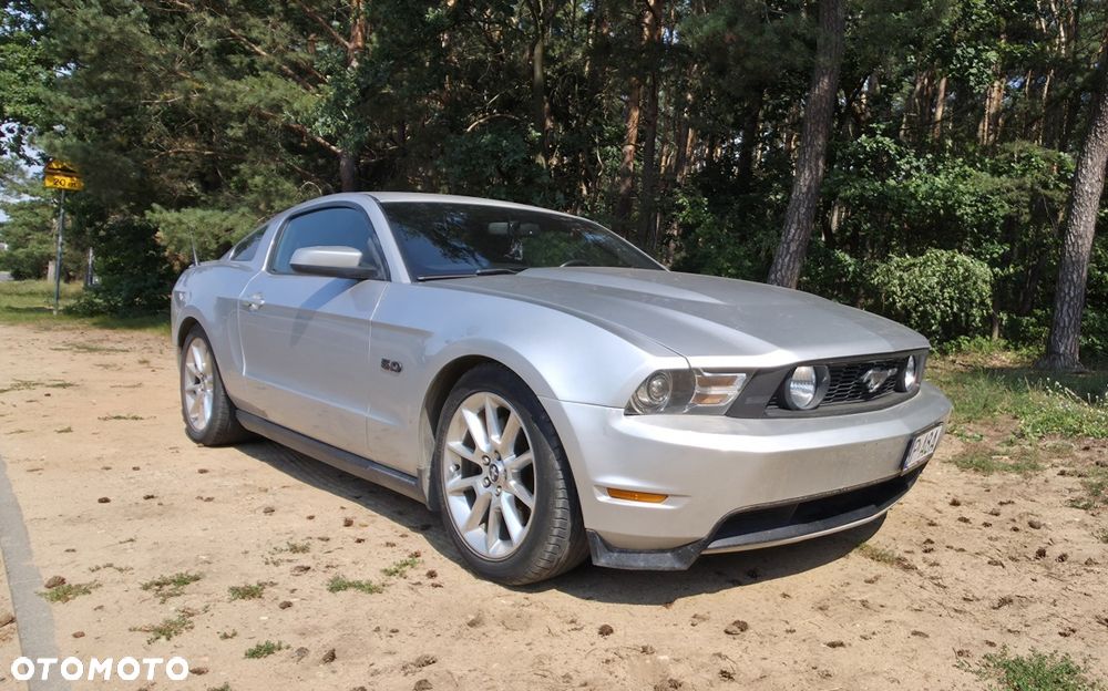 Ford Mustang - 1
