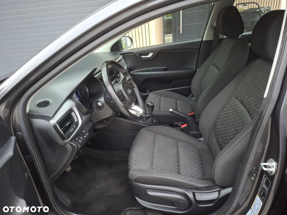 Kia Rio - 8