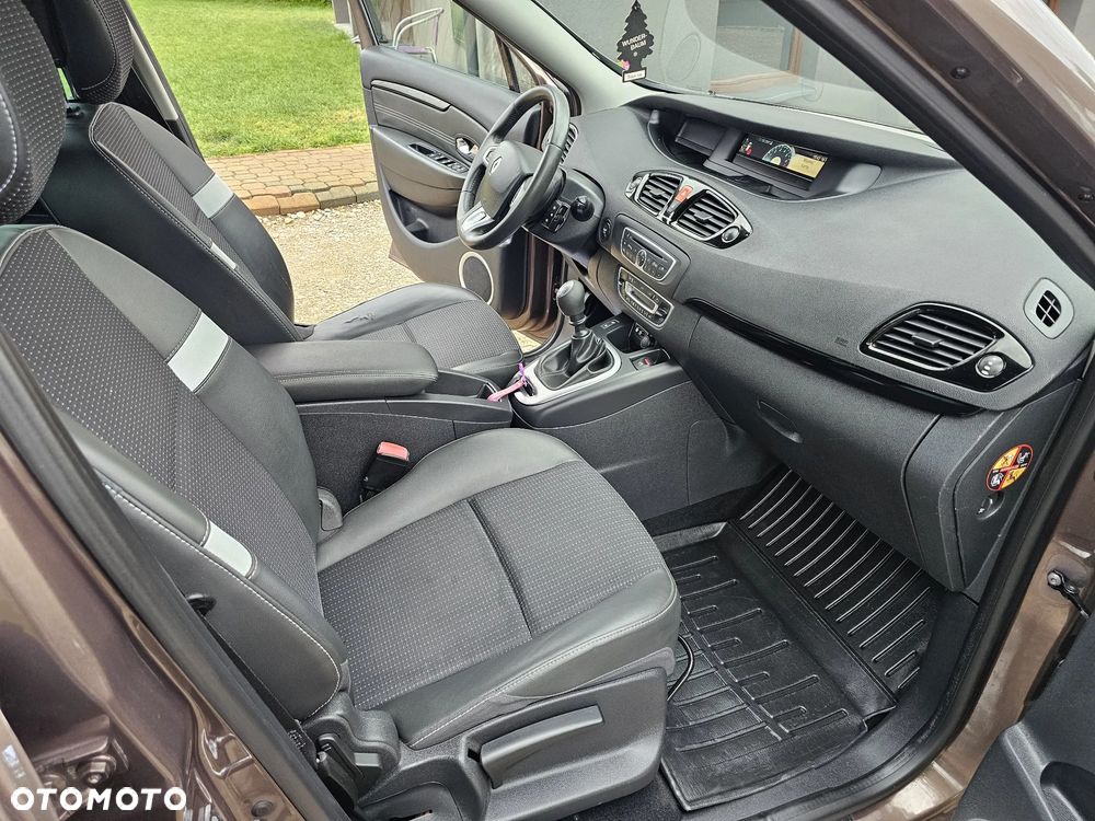 Renault Scenic - 17