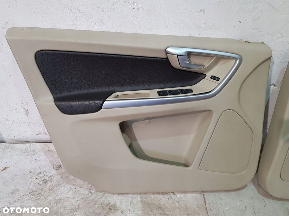boczki tapicerka drzwi volvo xc60 i 3.2b eu 12r komplet - 2