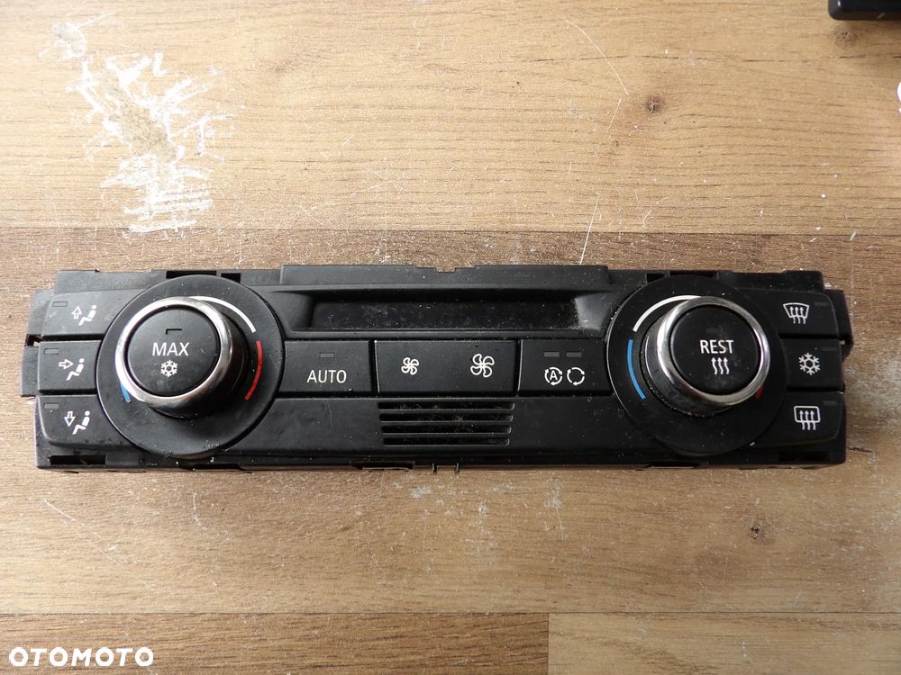 BMW - E93 - PANEL NAWIEWU KLIMATYZACJI - 9162984 - 1
