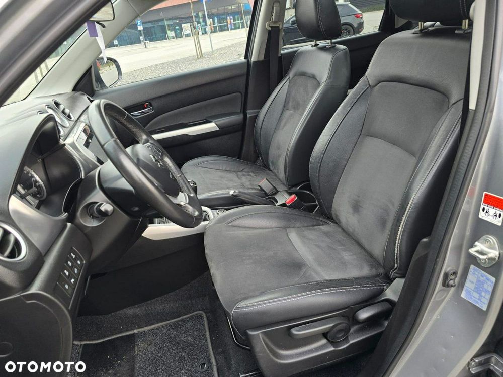 Suzuki Vitara - 32