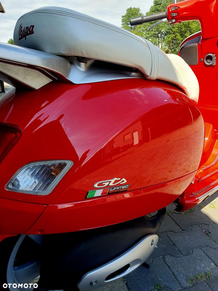 Vespa GTS - 8