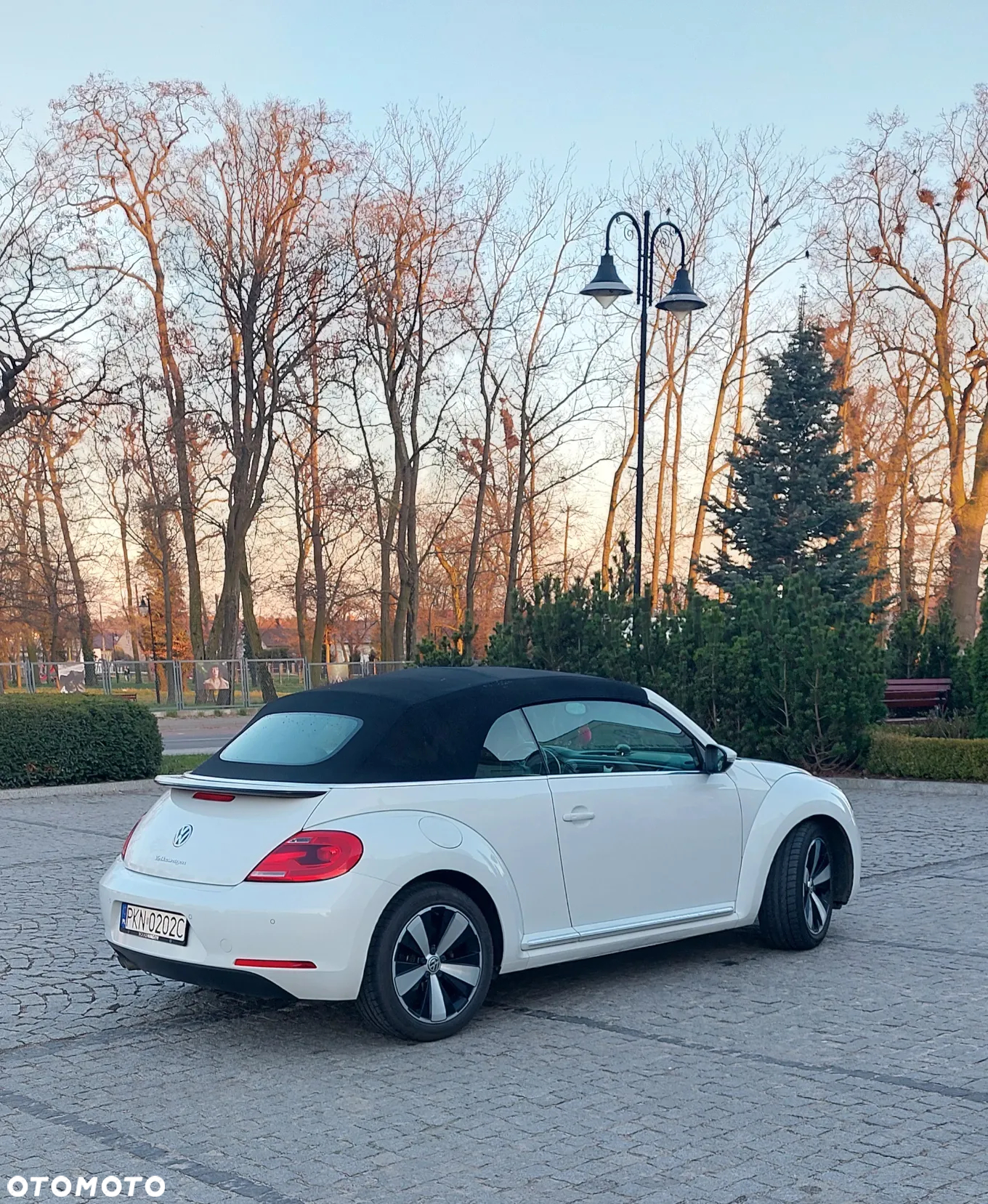Volkswagen Beetle The Cabriolet 2.0 TDI DSG (BlueMotion Tech) Denim - 25