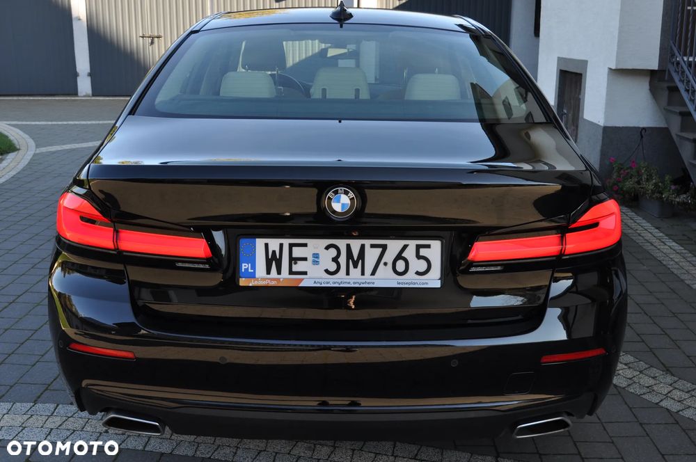 BMW Seria 5 520d xDrive - 6