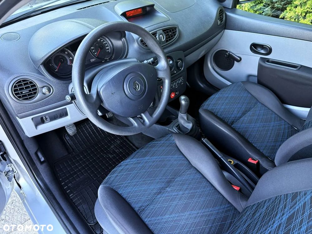 Renault Clio - 24