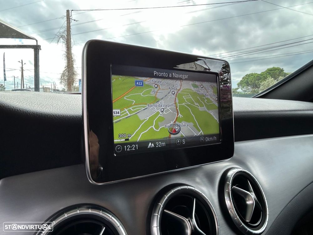 Mercedes-Benz CLA 200 - 36