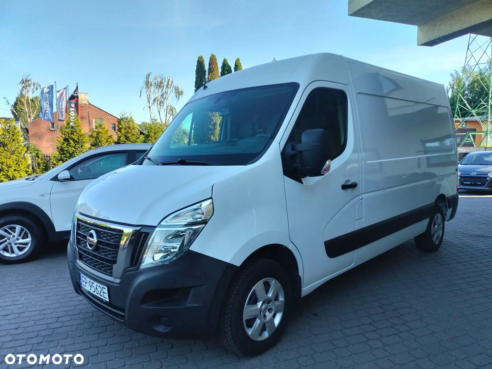 Nissan NV400 - 1
