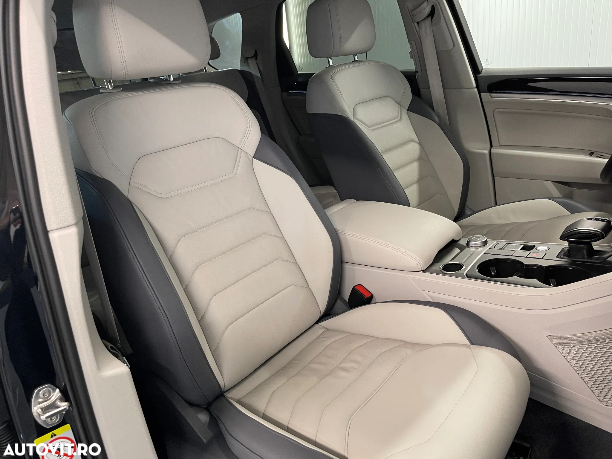 Volkswagen Touareg V6 TDI Elegance - 10