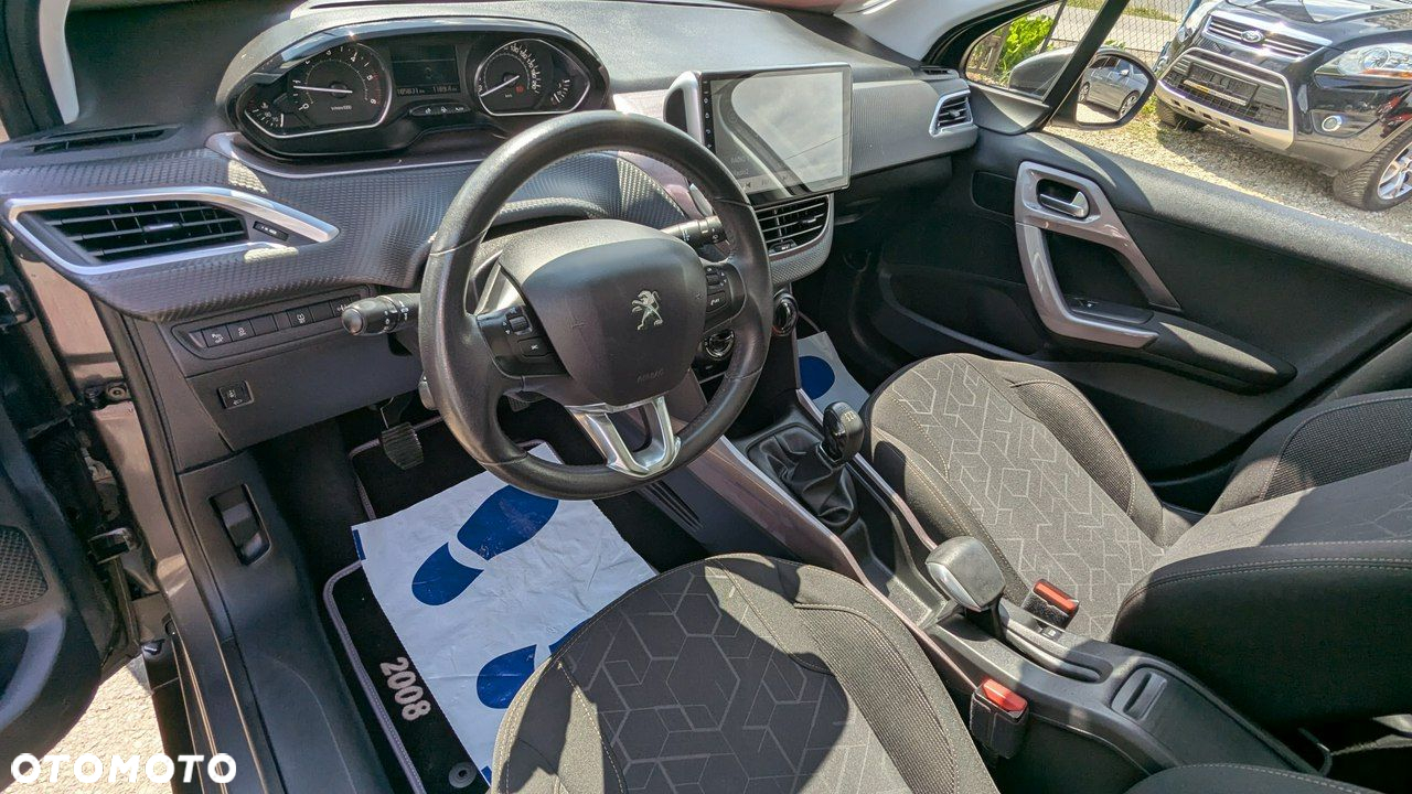 Peugeot 2008 - 13