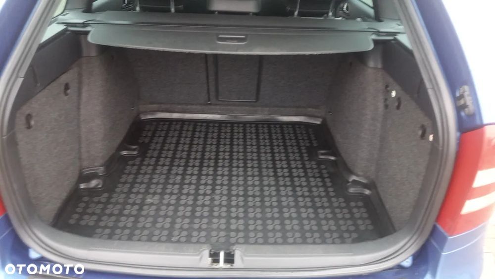 Skoda Octavia Combi 2.0 TDI CR DPF RS - 18