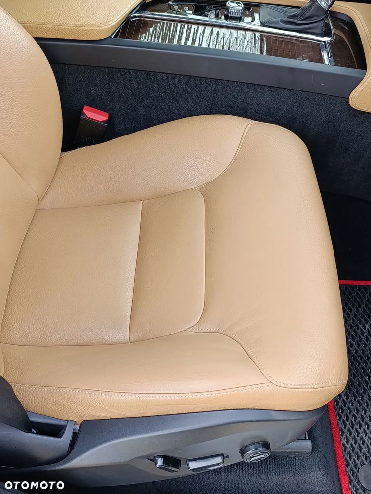 Volvo XC 90 T6 AWD Geartronic Momentum - 20
