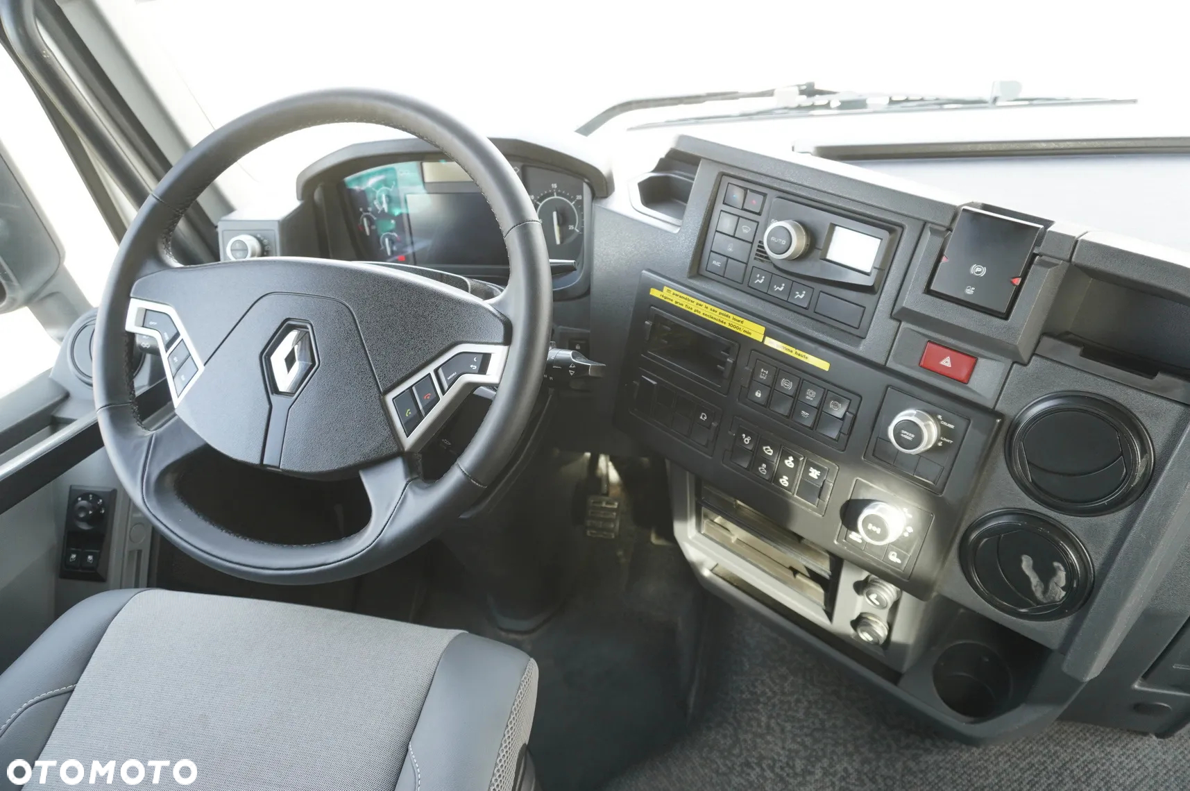 Renault C430 / Dźwig HIAB 244 EP-5 HIDUO 8400 kg 15 m / Platforma z kłonicami - 20