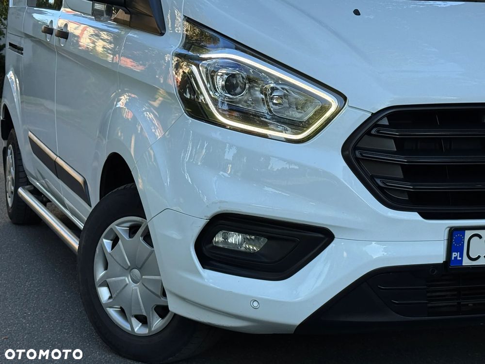 Ford CUSTOM DŁUGI 6 OSÓB - 28