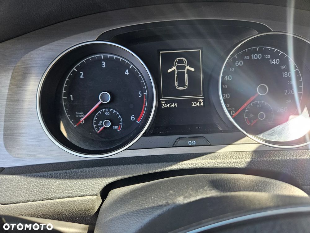 Volkswagen Golf 2.0 TDI (BlueMotion Technology) Comfortline - 20