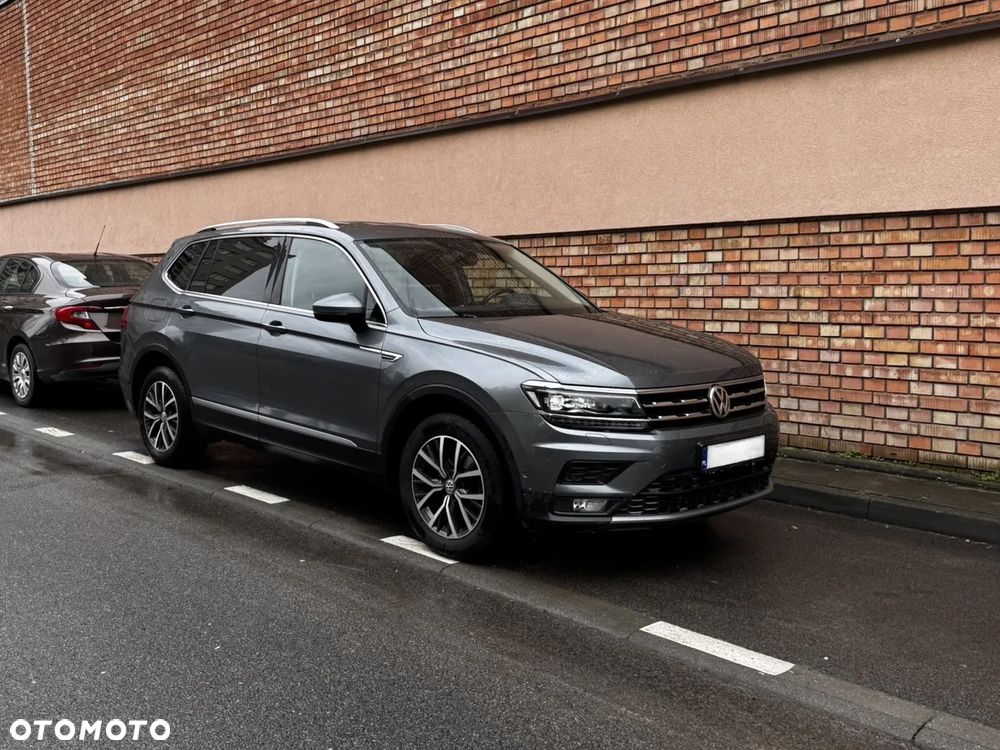 Volkswagen Tiguan - 1
